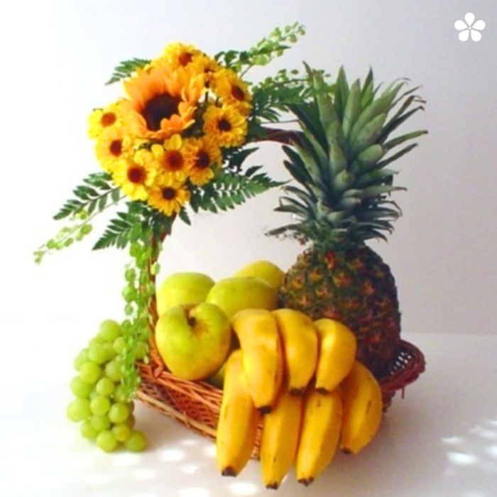 Canasta tropical con tocado de girasoles y vikingos